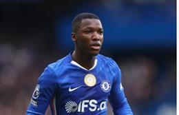 HLV Liam Rosenior ca ngợi Moises Caicedo trước trận gặp Man City