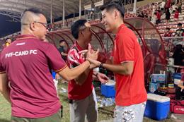 VIDEO: Trung vệ Hiểu Minh rạng rỡ ăn mừng cùng PVF-CAND sau chấn thương