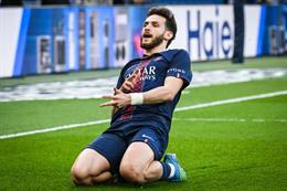 Khvicha Kvaratskhelia: Ánh sáng giữa đêm Paris hoa lệ