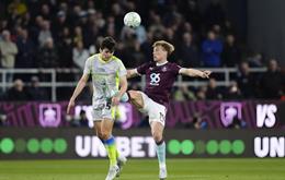 Abdukodir Khusanov: Trông thư sinh, nhưng là một chiến binh!