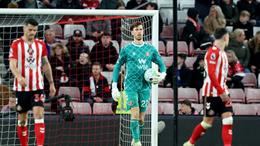 Nottingham ghi 4 bàn vào lưới Sunderland chỉ sau 20 phút