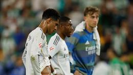 Alvaro Arbeloa lại chỉ trích trọng tài sau trận hòa Real Betis