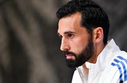Arbeloa phớt lờ tin đồn Real Madrid bổ nhiệm Mourinho