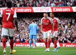 Từ khoảnh khắc kiên cường của Declan Rice cho đến biến số mới ở cuộc đua vô địch Premier league