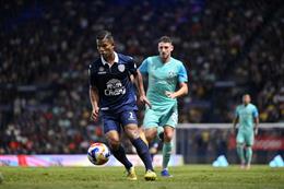 Buriram chật vật vào chung kết Shopee Cup ở thế chỉ còn 9 người