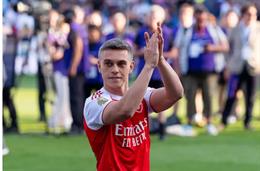 Arsenal nên thay thế Leandro Trossard bằng Anthony Gordon