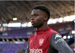 Bukayo Saka không đồng tình với nhận định về PSG