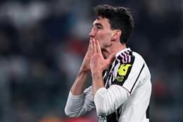 Fabrizio Romano lên tiếng vụ Chelsea theo đuổi hậu vệ của Juventus