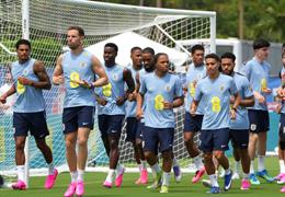 Tuyển Anh được cảnh báo tránh dùng thuốc ngủ ở World Cup