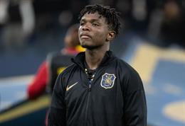 Chelsea cạnh tranh quyết liệt vì sao mai Nigeria