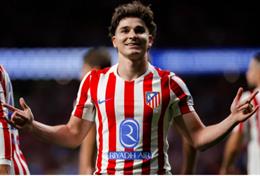 Julian Alvarez có câu trả lời cho Arsenal