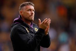 Wolves sa thải HLV sau khi xuống hạng Premier League