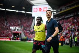 Jeremie Frimpong có thể tái hợp Xabi Alonso ở Chelsea