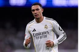 Arsenal được khuyên nên chiêu mộ Trent Alexander-Arnold