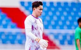 Thủ môn đẩy 3 quả phạt đền để CLB thăng hạng sau 14 năm