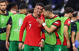 Ruben Dias lên tiếng bảo vệ Cristiano Ronaldo: Đó chỉ là những chỉ trích vô hại