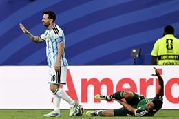 Có hay không chuyện những huyền thoại như Lionel Messi thường nhận được sự thiên vị từ các trọng tài?