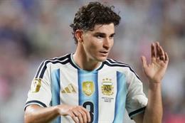 NÓNG: Julian Alvarez công khai muốn rời Atletico Madrid