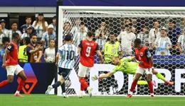 Messi ghi bàn thắng lịch sử tại World Cup
