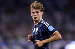 Nico Paz tiếp tục gắn bó Como, trở lại Real Madrid vào năm 2027