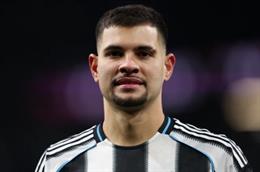 Bruno Guimaraes có câu trả lời cho Arsenal