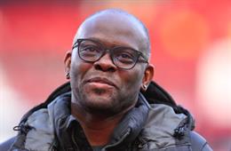 Louis Saha chỉ ra tiền vệ hoàn hảo cho MU