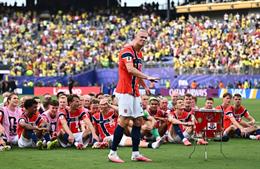 Haaland rơi nước mắt sau khi giúp Na Uy đánh bại Brazil