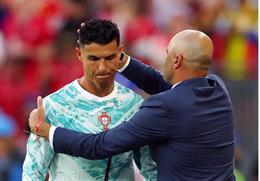Roberto Martinez giải thích lý do không thay Cristiano Ronaldo