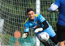 Văn Lâm đề cao ý nghĩa trận gặp Gangwon FC, hé lộ sự hòa nhập của Lê Giang Patrik