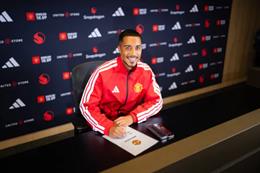 MU mua thêm 3 cầu thủ sau vụ Youri Tielemans