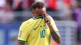 Ronaldo khuyên Neymar chưa nên chia tay tuyển Brazil