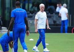 Deschamps chỉ trích nặng nề hiệp 1 của Pháp trước ĐT Anh
