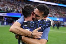 Lionel Scaloni là ông thầy mít ướt của Argentina - Đó là lí do họ yêu ông