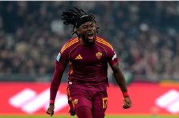MU đánh bại Chelsea và Arsenal vụ Manu Kone