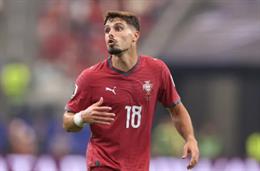 HLV Enzo Maresca muốn Man City chiêu mộ Pedro Neto