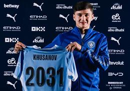Hậu vệ Uzbekistan chính thức gia hạn với Man City