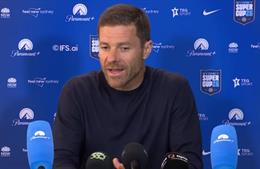 Xabi Alonso lên tiếng vụ Chelsea quan tâm Danny Welbeck và Jordan Henderson