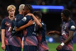 Ben Davies khen lứa trẻ Tottenham sau chiến thắng trước Sydney FC