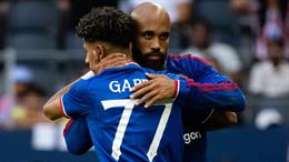 Thần đồng JJ Gabriel đi vào lịch sử Man United