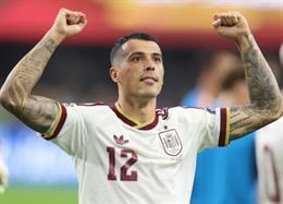 Barca lên kế hoạch chiêu mộ Pedro Porro 
