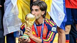 Barcelona từ chối đề nghị 40 triệu euro của PSG cho Ferran Torres