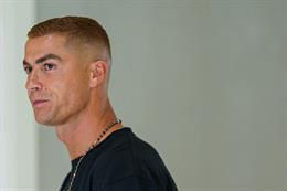 Cristiano Ronaldo trở lại Al-Nassr với diện mạo gây sốt
