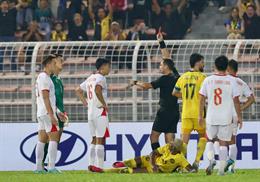 Lý do Patrik Lê Giang không bị phạt thẻ đỏ trước Malaysia