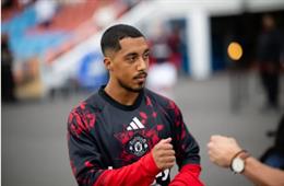 Teddy Sheringham chỉ trích MU vụ chiêu mộ Youri Tielemans