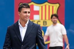 Barca đã nẫng tay trên Real Madrid trong thương vụ Rodri như thế nào?