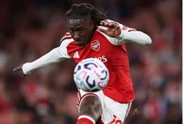 Mikel Arteta không hài lòng với Eberechi Eze