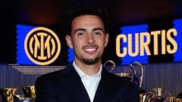 Inter Milan chính thức chiêu mộ Curtis Jones từ Liverpool