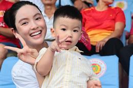 Hải My, Thanh Huyền sáng rực khán đài trận siêu cúp quốc gia