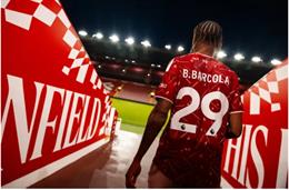 Jamie Carragher ngạc nhiên khi Arsenal không chiêu mộ Bradley Barcola