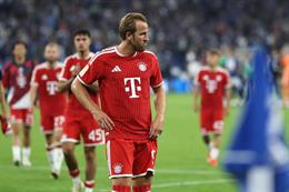 Bayern Munich lần đầu tịt ngòi tại Bundesliga sau hơn 18 tháng